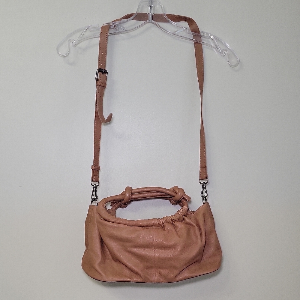Free People Latte‎ Leather Ruched Crossbody Bag OB2102206  Tan
